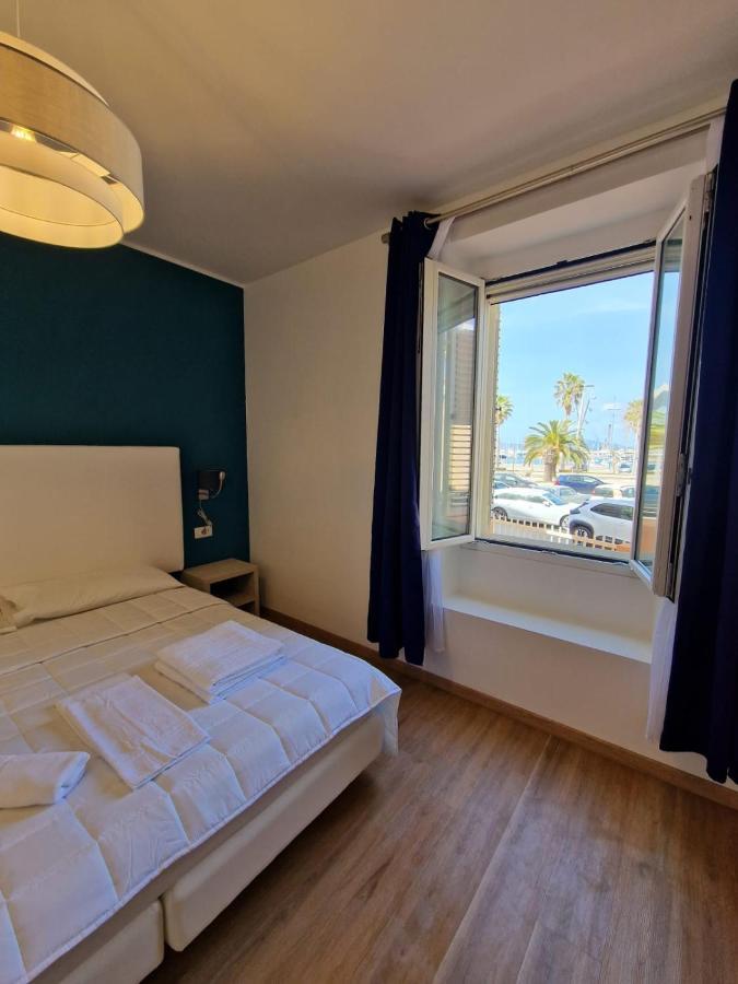 Butterfly Accommodation Альгеро Екстер'єр фото