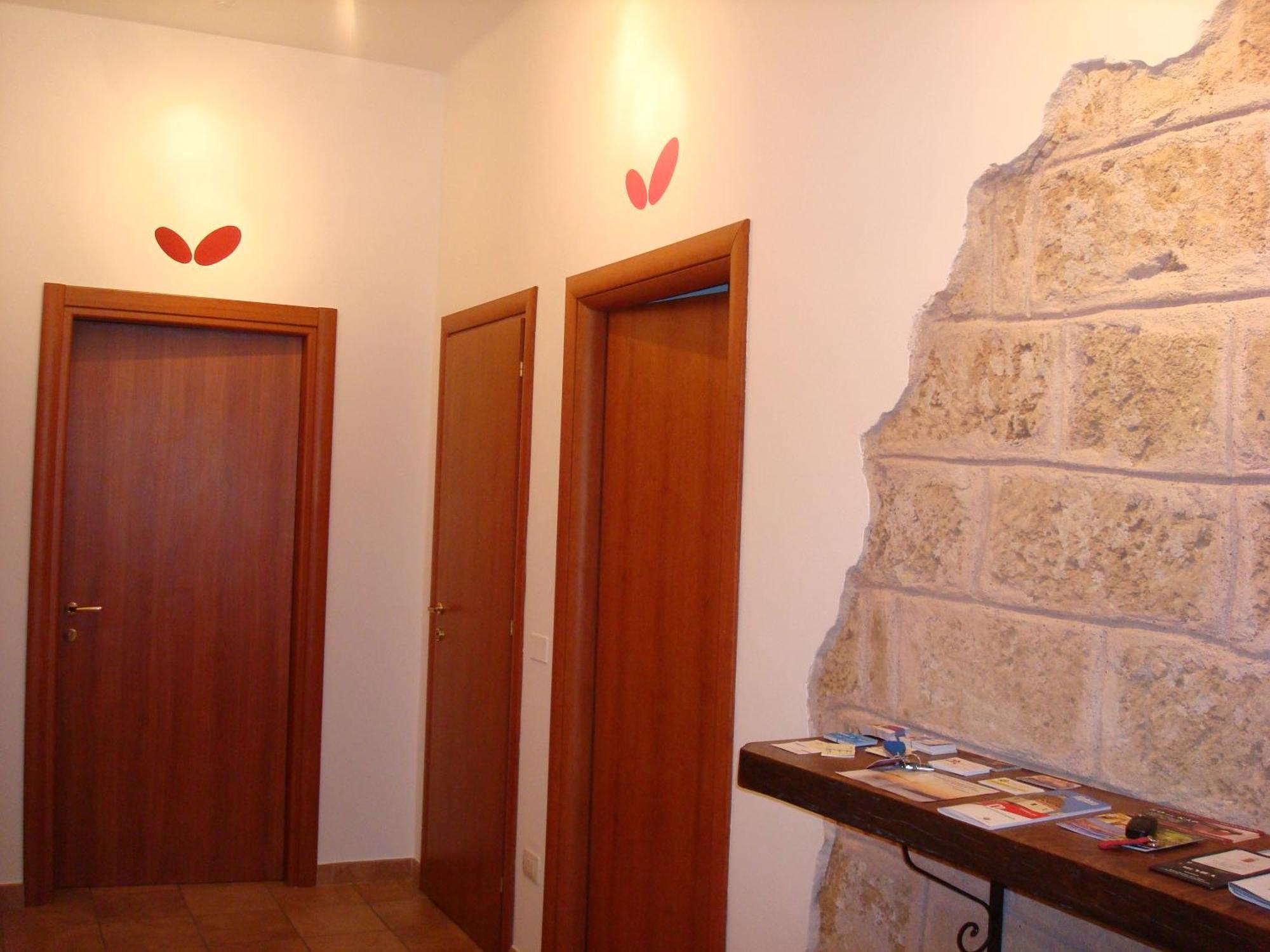Butterfly Accommodation Альгеро Екстер'єр фото